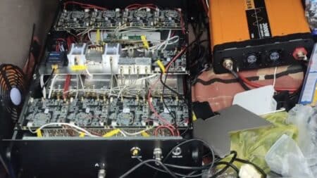 Κύκλωμα με ψεύτικες κεραίες κινητής και SMS Blaster εξαπατούσε πολίτες στην Αττική