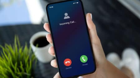 Η Google αλλάζει βασικές εφαρμογές στο Android – Τι νέο έρχεται