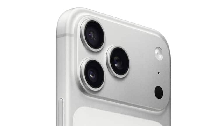 iPhone 17 Pro Max camera silver white