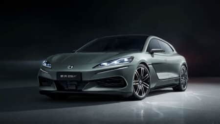 Νέος φόρος για τα ηλεκτρικά στις ΗΠΑ: $250 τον χρόνο και η Ευρώπη παρακολουθεί