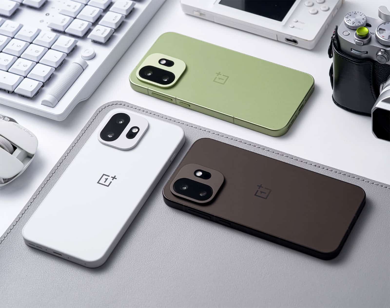 OnePlus 15T &mu;&pi;&alpha;&tau;&alpha;&rho;ί&alpha; 7500mAh