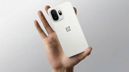 OnePlus 15T: Η νέα λευκή έκδοση φέρνει διαφορετική κατασκευή και τεράστια μπαταρία