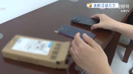 Αγόραζε iPhone, τα επέστρεφε με ψεύτικες συσκευές και έπαιρνε επιστροφή χρημάτων