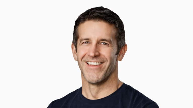 Ποιος είναι ο Τζον Τέρνους, ο νέος CEO της Apple