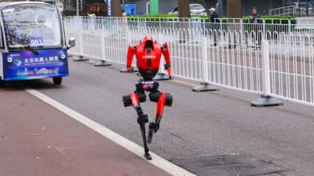 Ρομπότ τρέχει ημιμαραθώνιο σε 50 λεπτά — έσπασε το ρεκόρ ανθρώπου