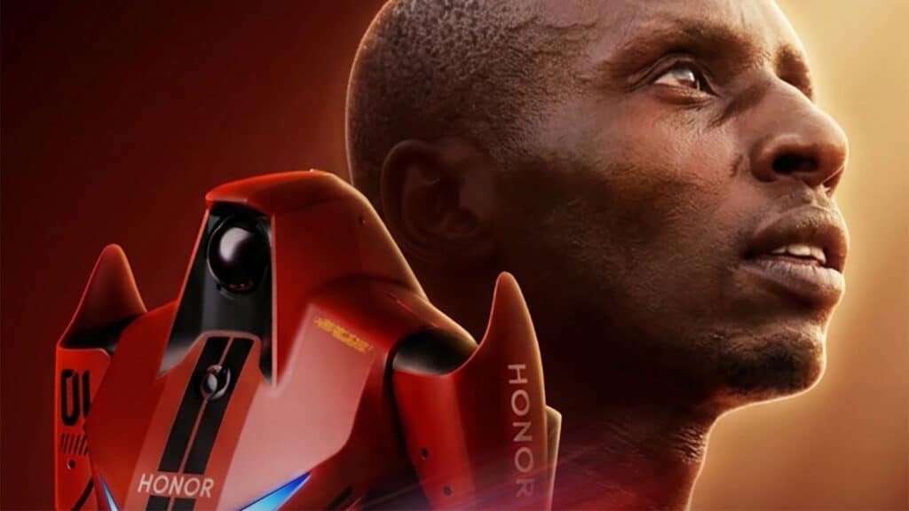 Honor robot vs Sawe Manathon runner