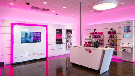 T-Mobile: AI κάμερες παρακολουθούν πελάτες και υπαλλήλους στα καταστήματα