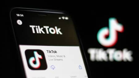 Κρυφός κώδικας αποκαλύπτει: το TikTok θέλει να στέλνεις χρήματα σε φίλους