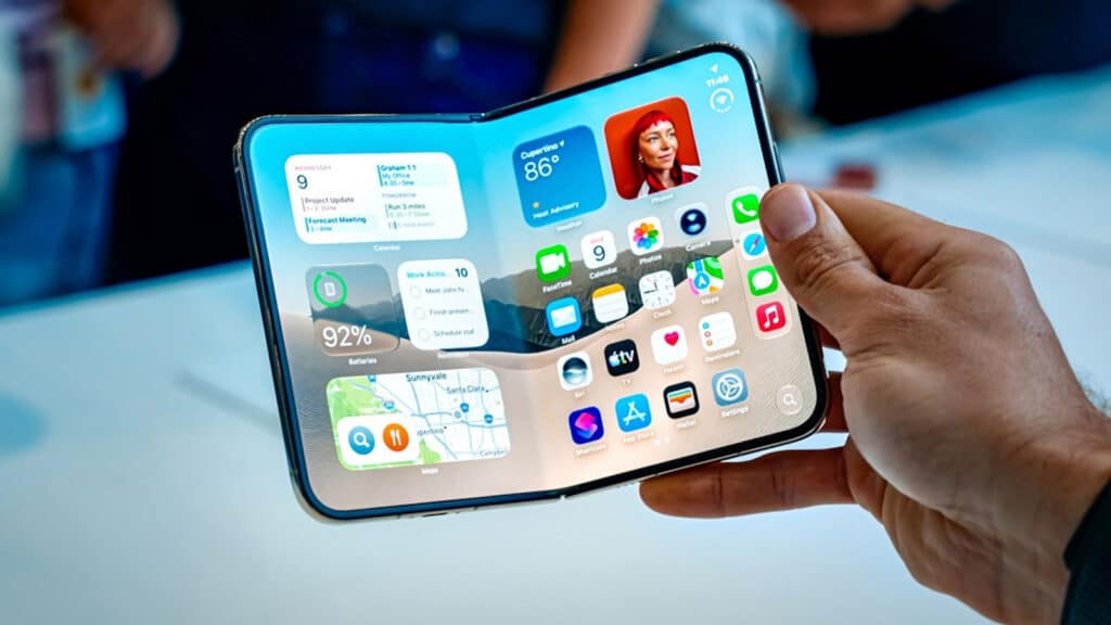 iPhone Duo hands-on
