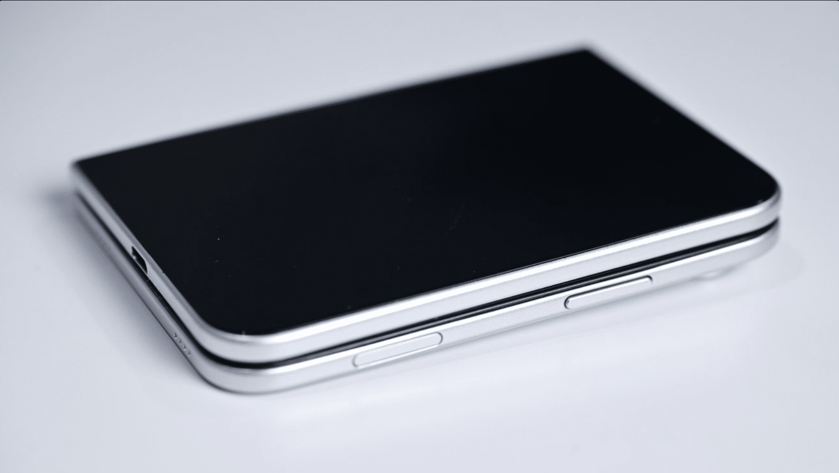 iPhone Ultra dummy