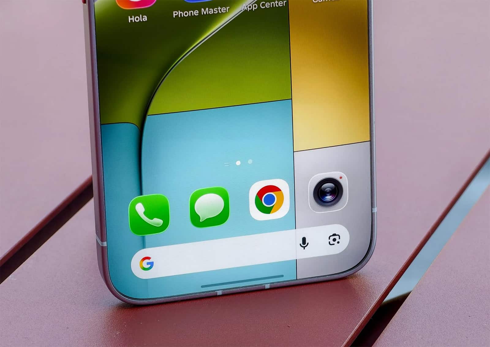 Tecno bezelless concept phone